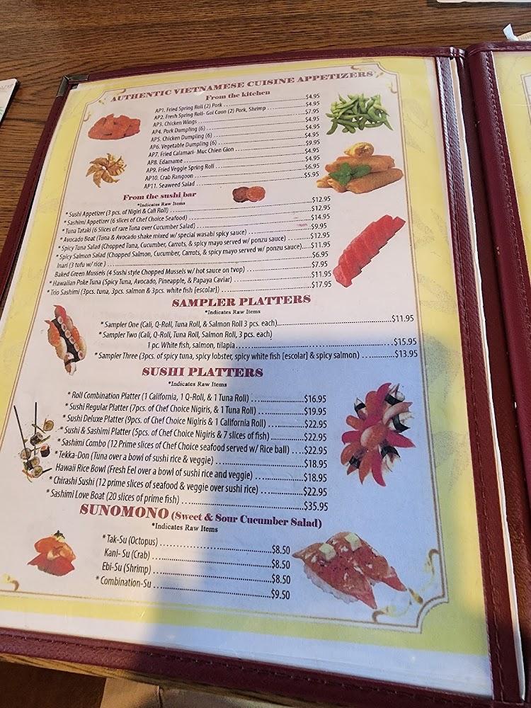 Pho & Sushi Vietnamese & Japanese Cuisine - Best Restaurants in Winston-salem Westwood Roll (Raw) (8 Pcs)