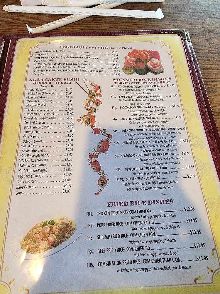 Pho & Sushi Vietnamese & Japanese Cuisine - Best Restaurants in Winston-salem Spicy Crunchy Lobster Roll (8 Pcs)